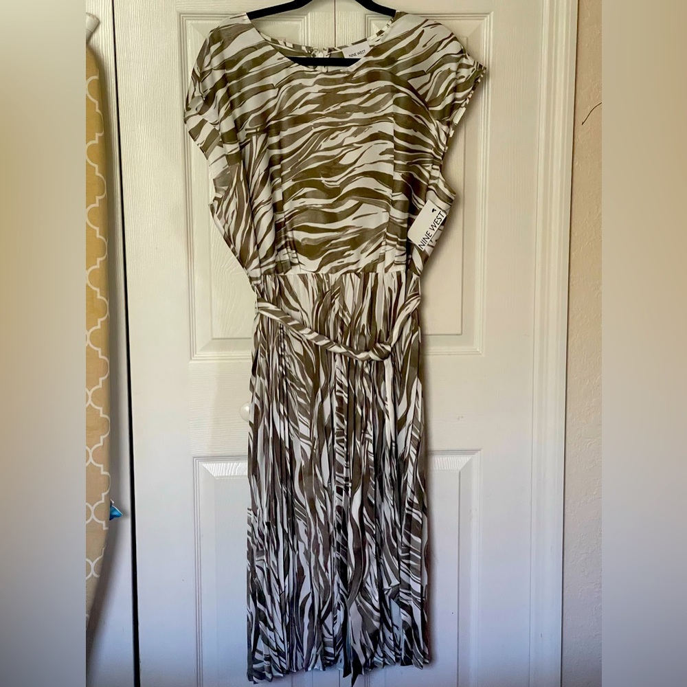 Nine West Dress, white and army green, pleated.